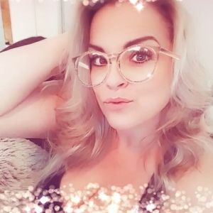 Meet your Posher, Rebekah